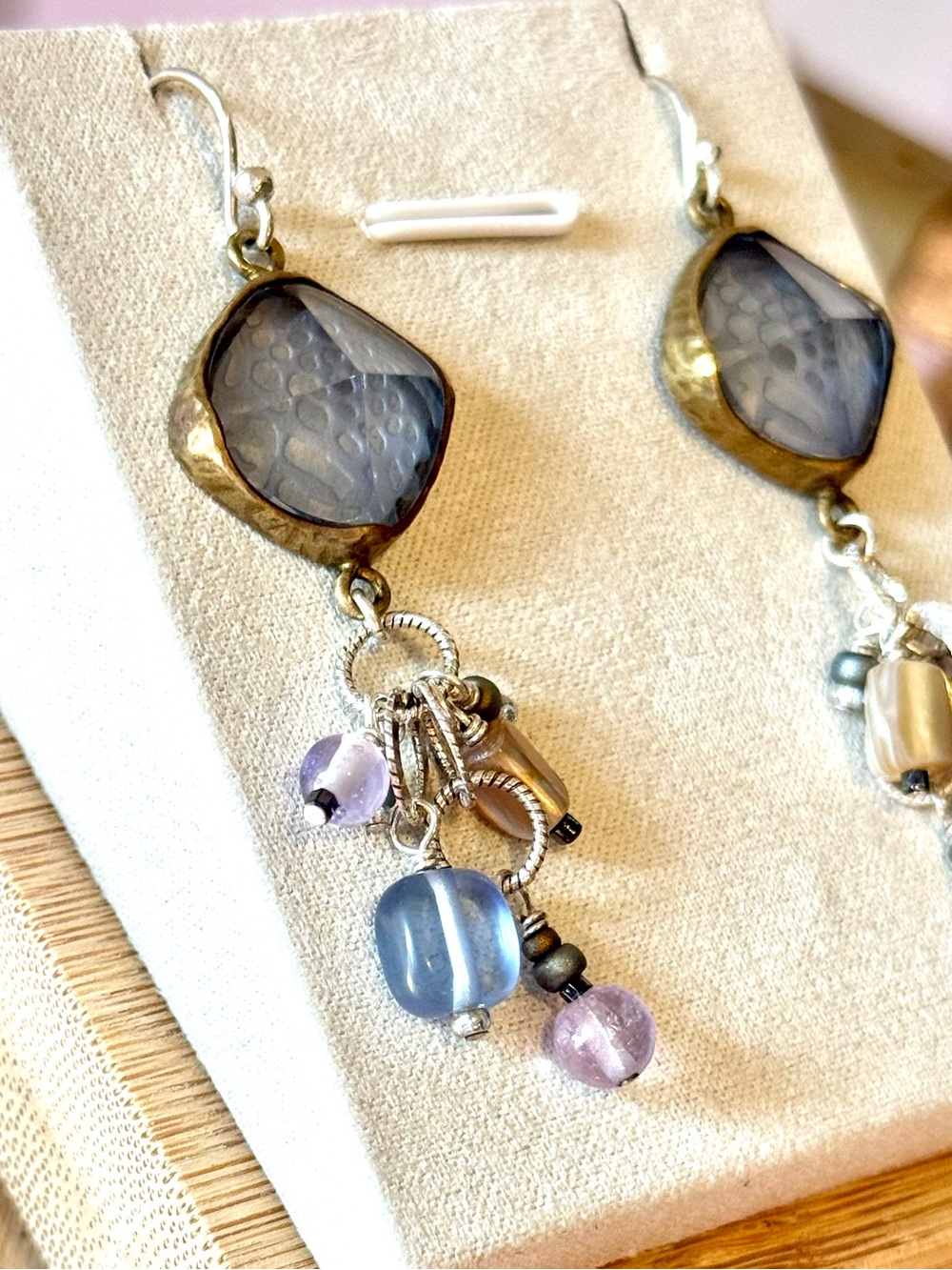 ✨ Silpada W2247 Frosted Glass & Mixed Bead Drop Earrings - EUC ✨ - Picture 3 of 4